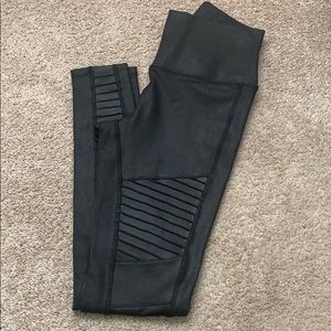 Alo Yoga moto leggings